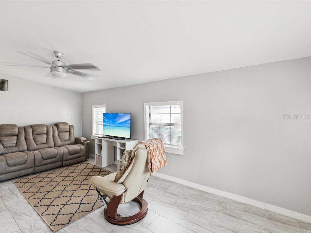 6518 S West Shore Circle Tampa FL 33616 TB8448651 image4