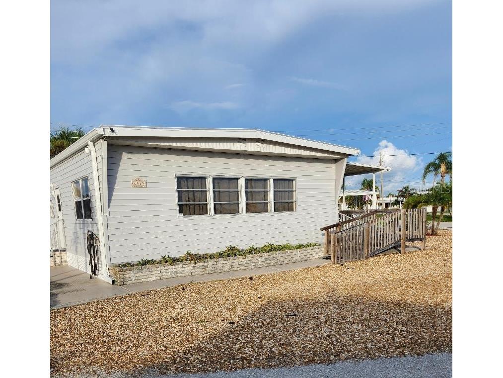6519 Dakota Street Bradenton FL 34207 - SARASOTA BAY A4658696 image1