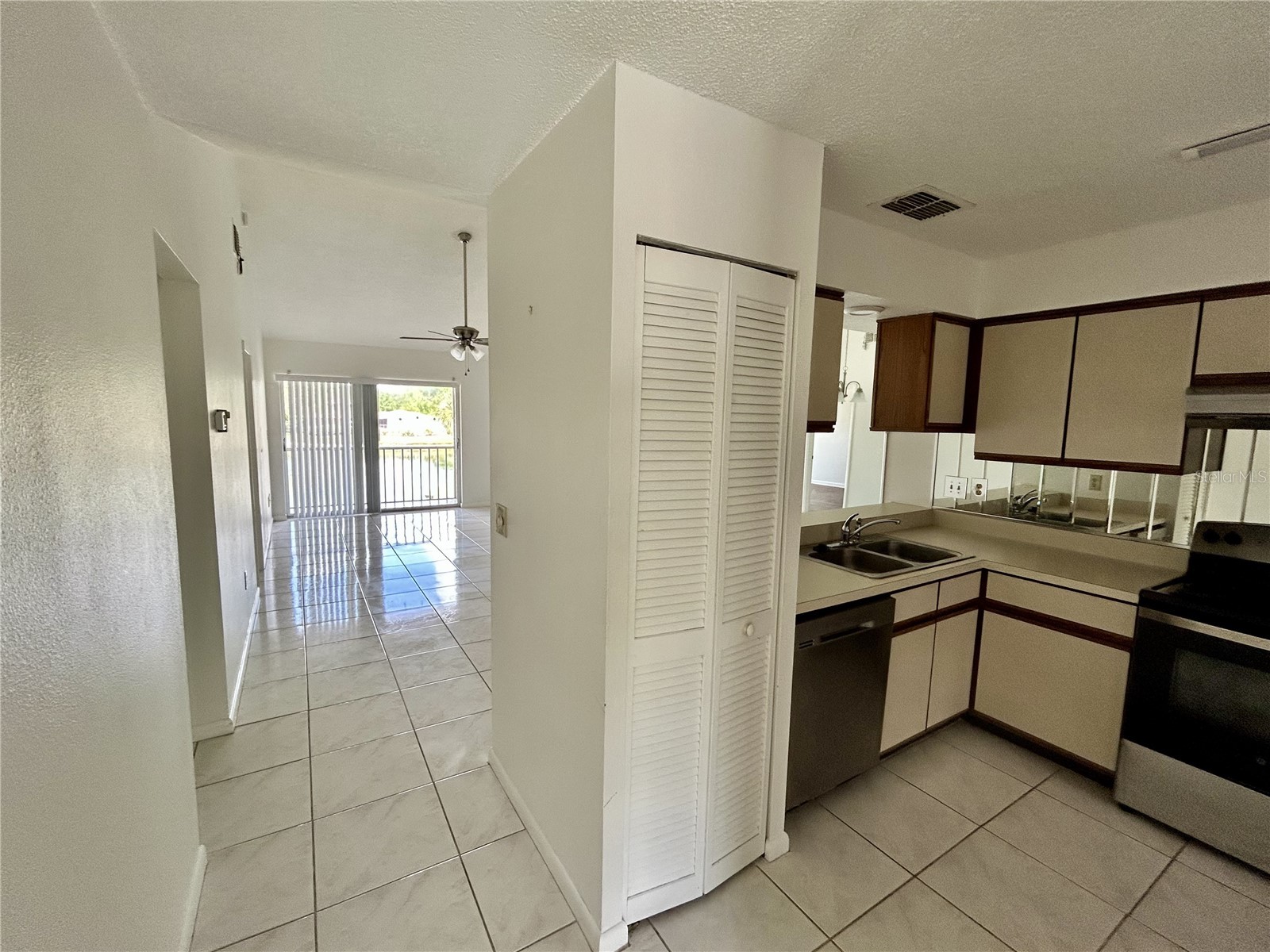 6519 Spring Flower Drive #24 New Port Richey FL 34653 W7884496 image4