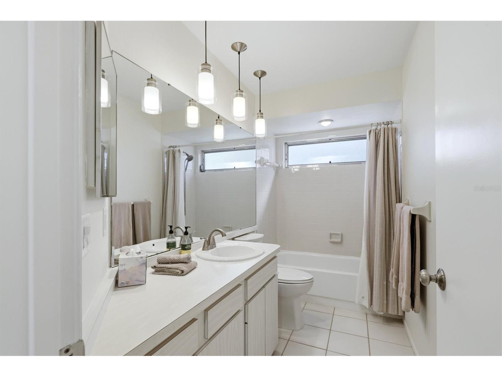 6519 Waterford Circle Sarasota FL 34238 A4687089 image35