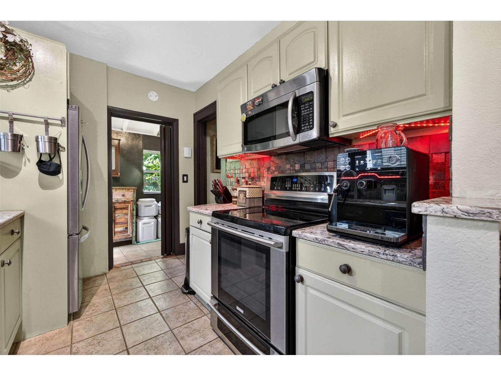 652 8th Avenue N Saint Petersburg FL 33701 TB8510345 image9