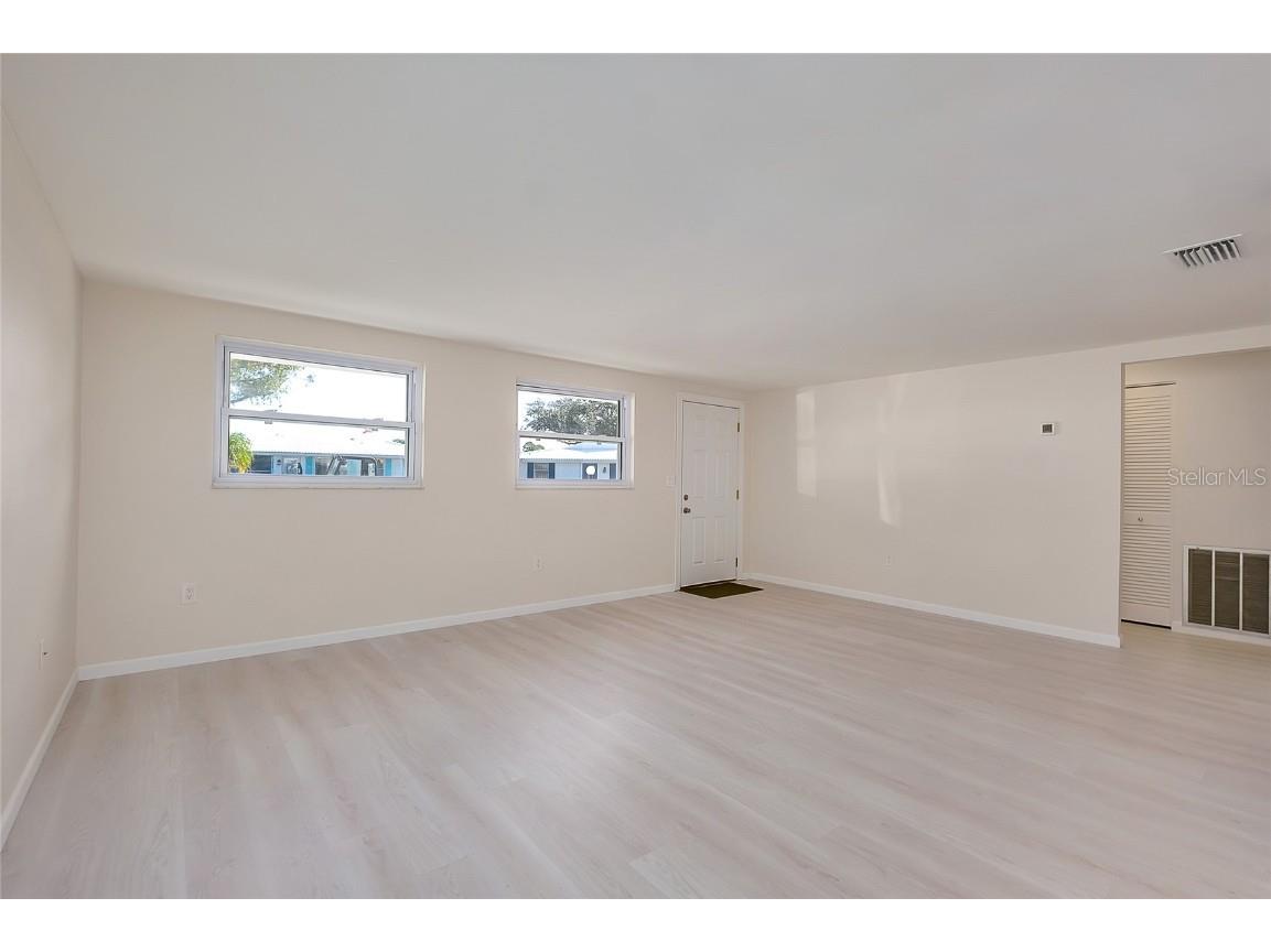 652 Circlewood Drive #T7 Venice FL 34293 N6141726 image5