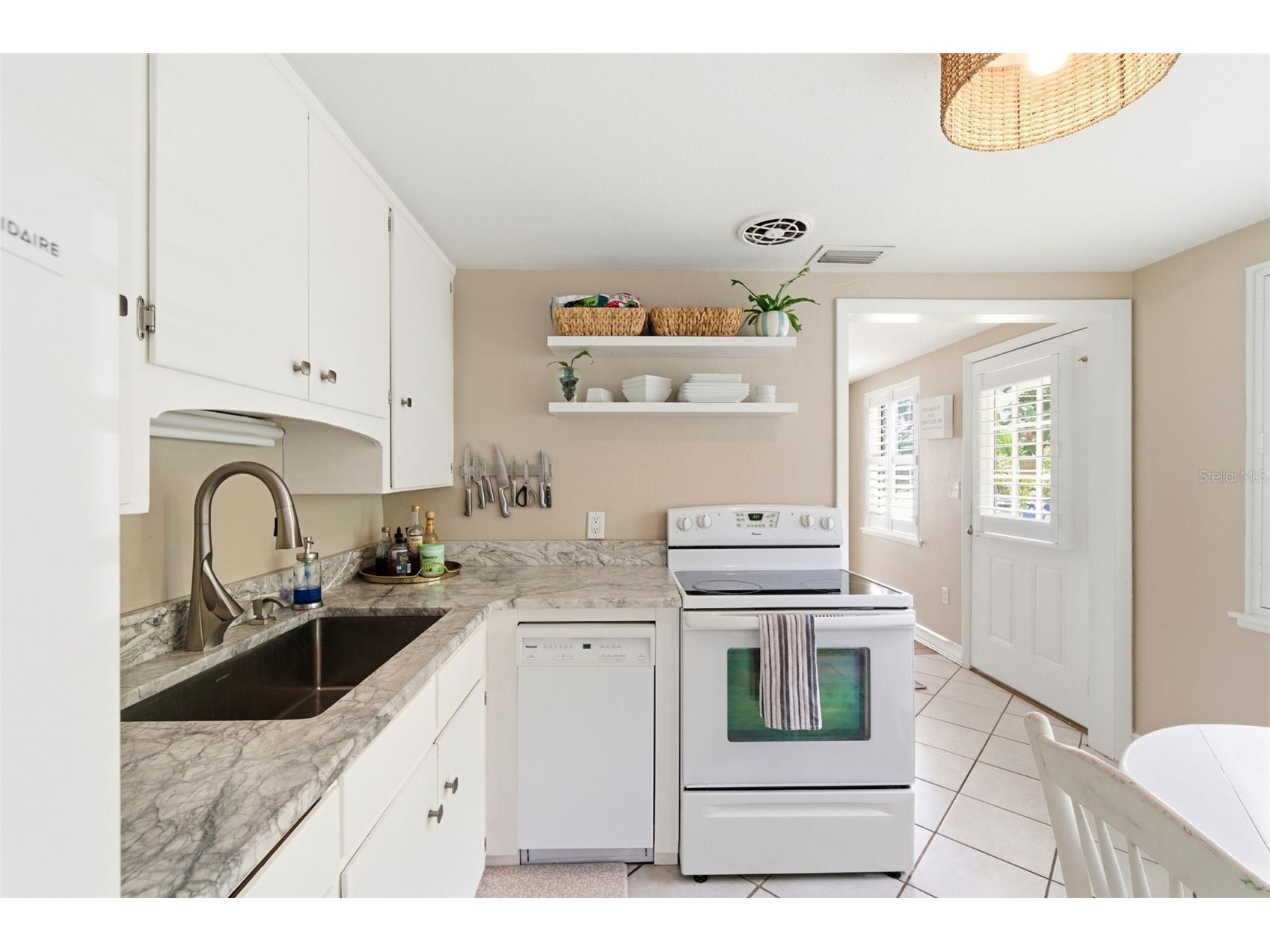 652 Lexington Street Dunedin FL 34698 TB8518115 image13
