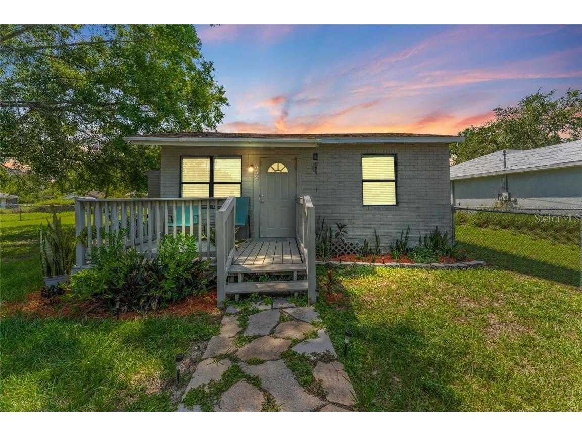 652 N Jackson Street Eagle Lake FL 33839 TB8387825 image1