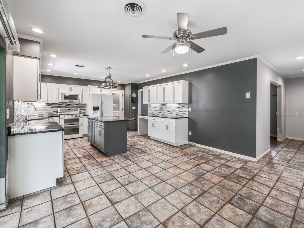 652 SE 18th Street Ocala FL 34471 OM707675 image8