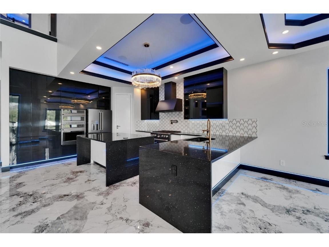 6520 Simone Shores Circle Apollo Beach FL 33572 - ST CREUX CANAL TB8391408 image5