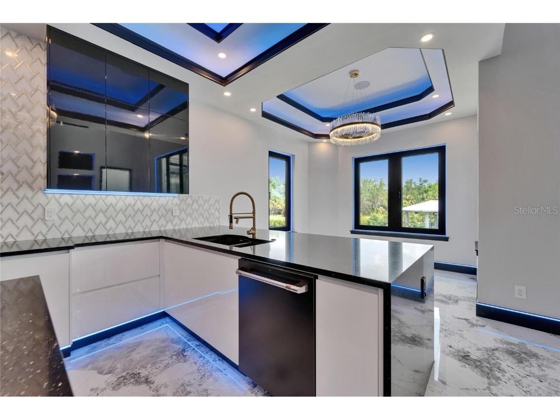 6520 Simone Shores Circle Apollo Beach FL 33572 - ST CREUX CANAL TB8391408 image55