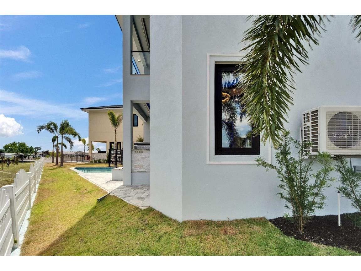 6520 Simone Shores Circle Apollo Beach FL 33572 - ST CREUX CANAL TB8391408 image73