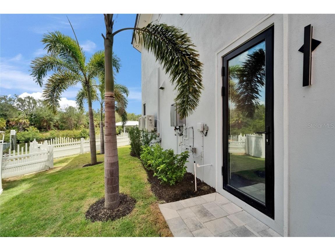 6520 Simone Shores Circle Apollo Beach FL 33572 - ST CREUX CANAL TB8391408 image77