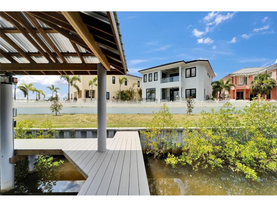 6520 Simone Shores Circle Apollo Beach FL 33572 - ST CREUX CANAL TB8391408 image83