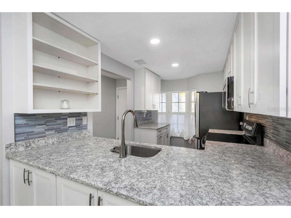 6520 Thicket Trail New Port Richey FL 34653 W7880475 image14