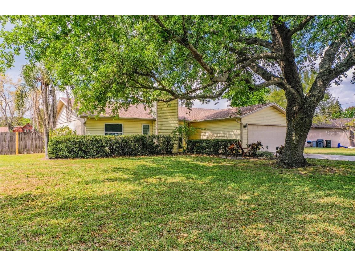 6521 Calusa Drive Lakeland FL 33813 L4935673 image1