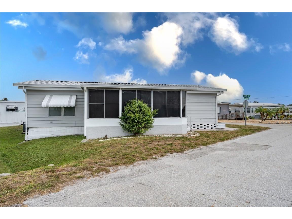 6522 Dakota Street Bradenton FL 34207 A4584164 image1