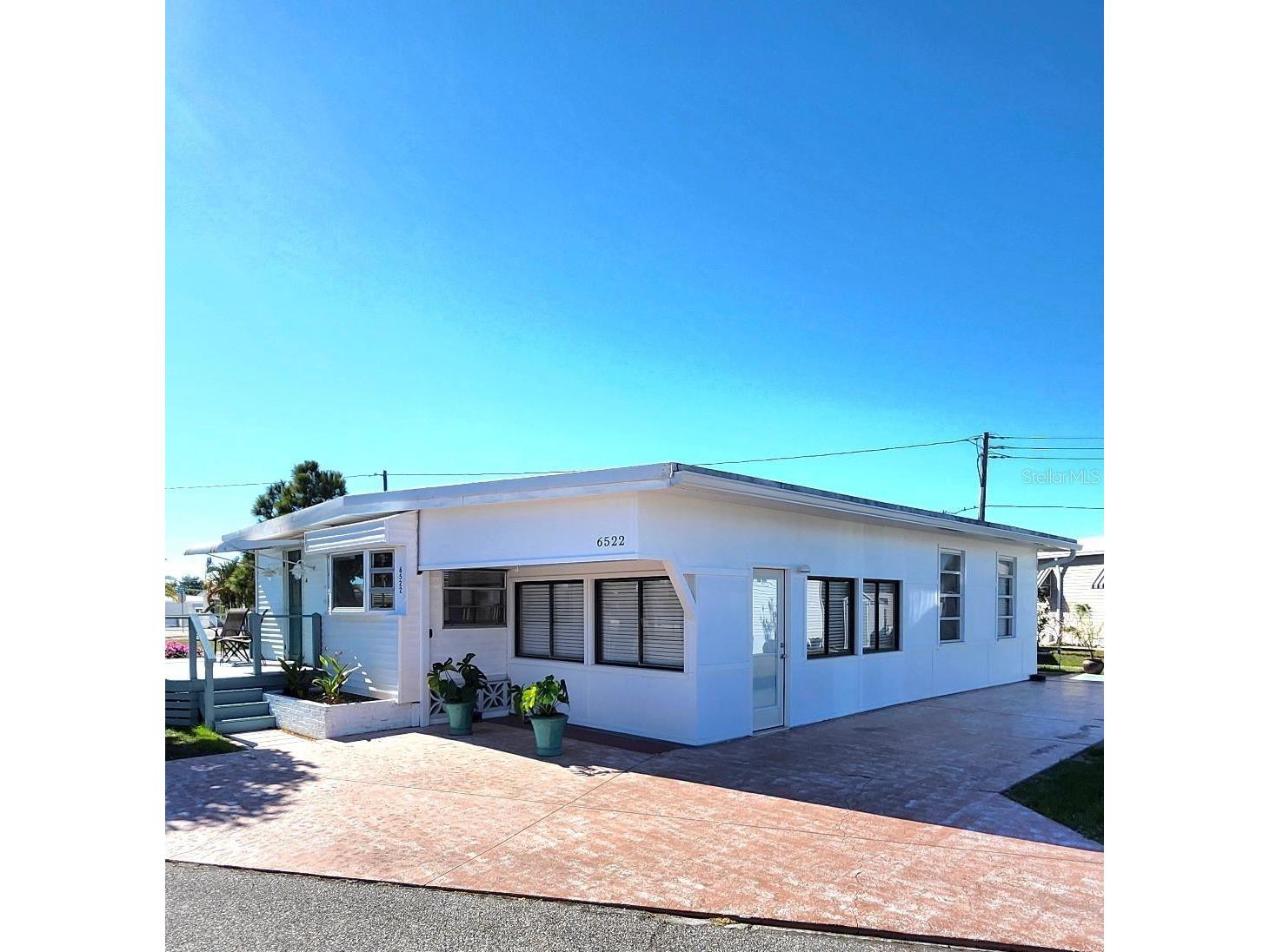 6522 Massachusetts Street Bradenton FL 34207 - SARASOTA BAY A4679982 image1