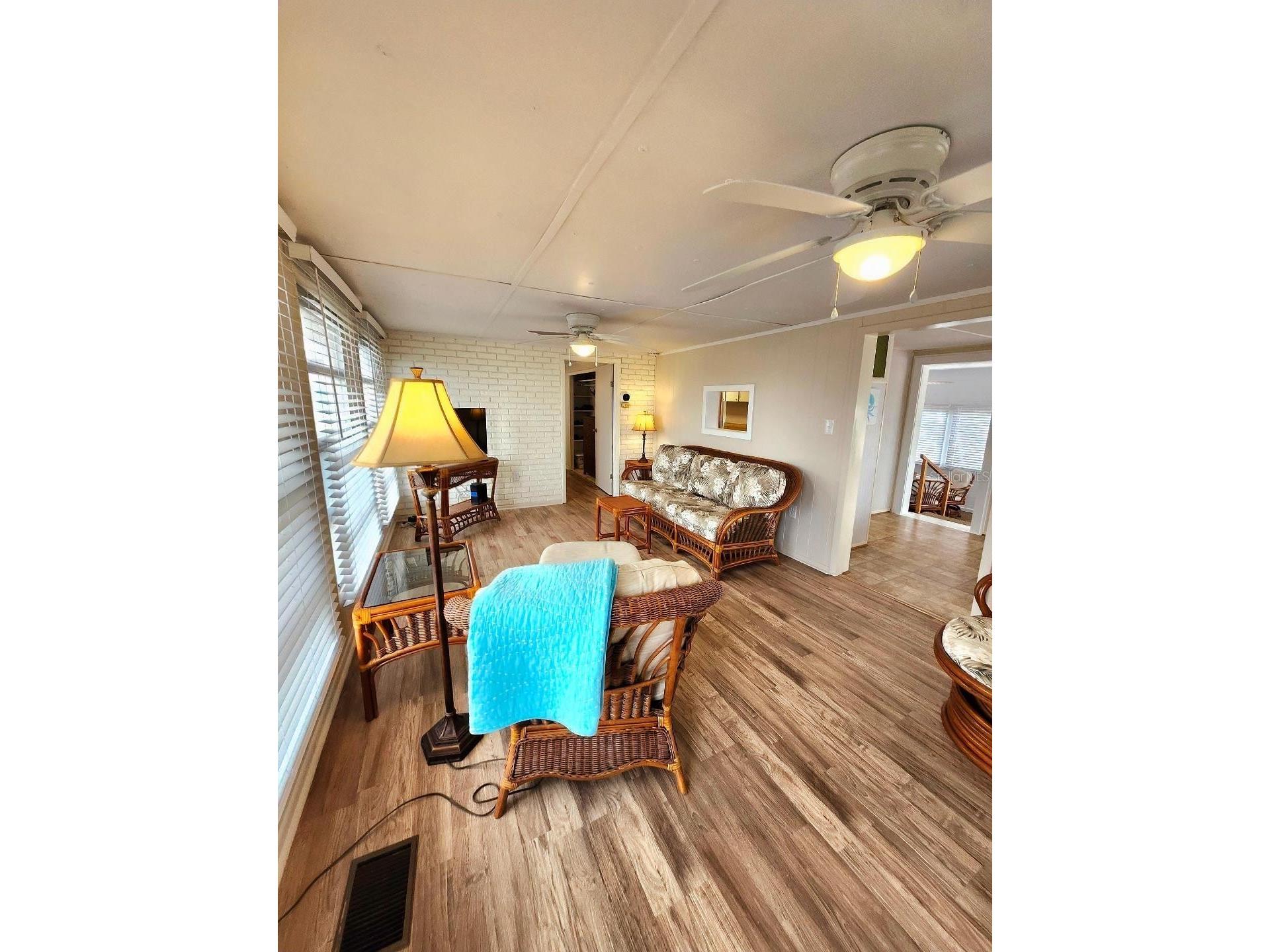 6522 Massachusetts Street Bradenton FL 34207 - SARASOTA BAY A4679982 image8