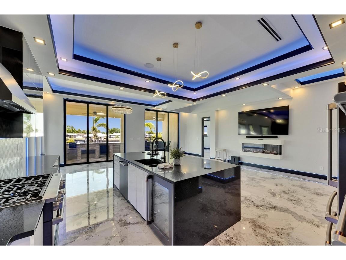 6522 Simone Shores Circle Apollo Beach FL 33572 - ST. CRUEX CANAL TB8389832 image13