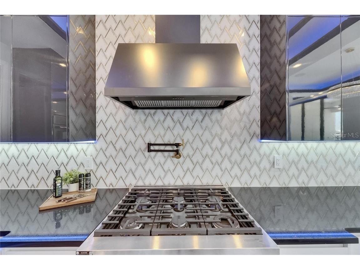 6522 Simone Shores Circle Apollo Beach FL 33572 - ST. CRUEX CANAL TB8389832 image15