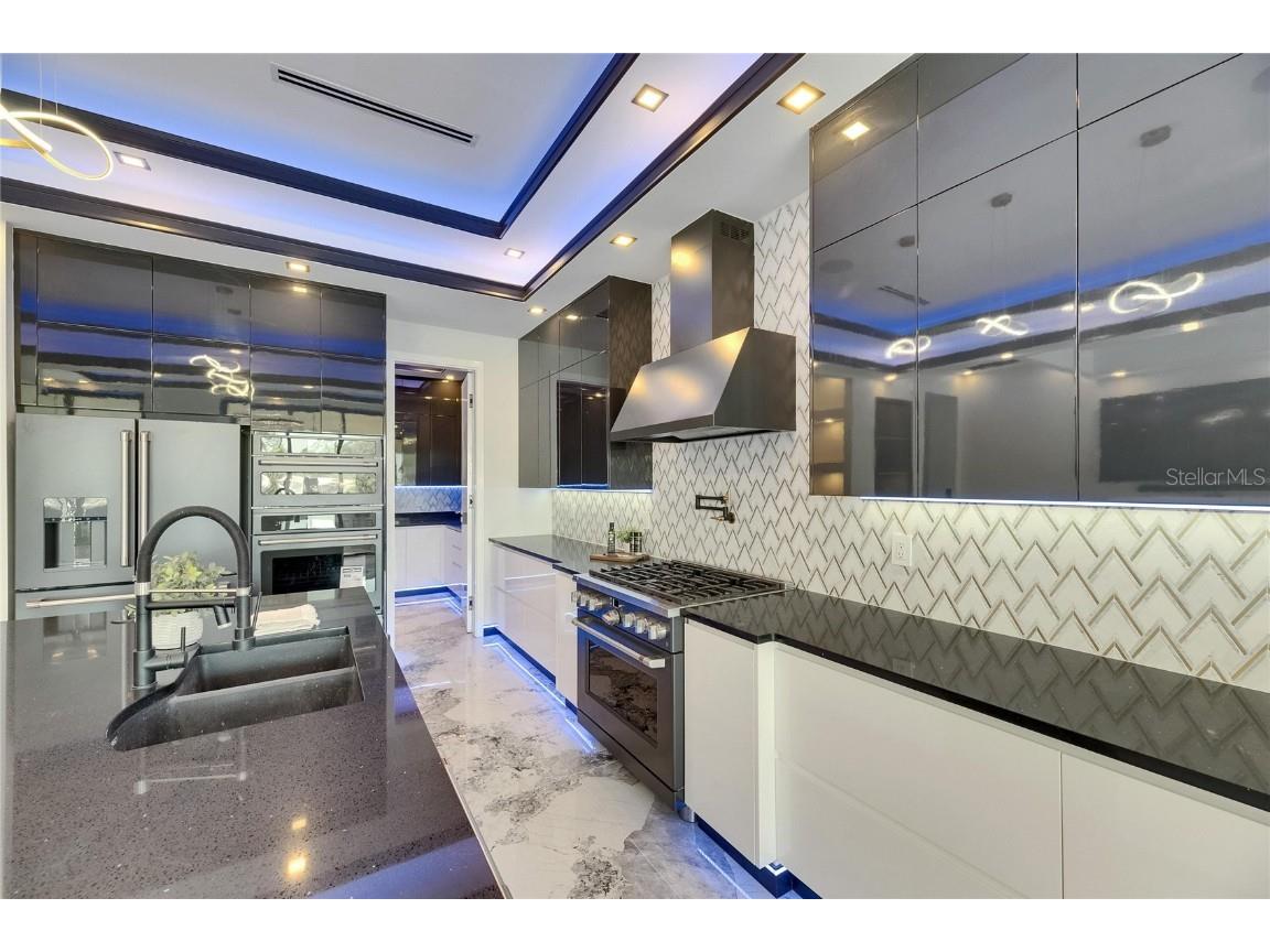 6522 Simone Shores Circle Apollo Beach FL 33572 - ST. CRUEX CANAL TB8389832 image16