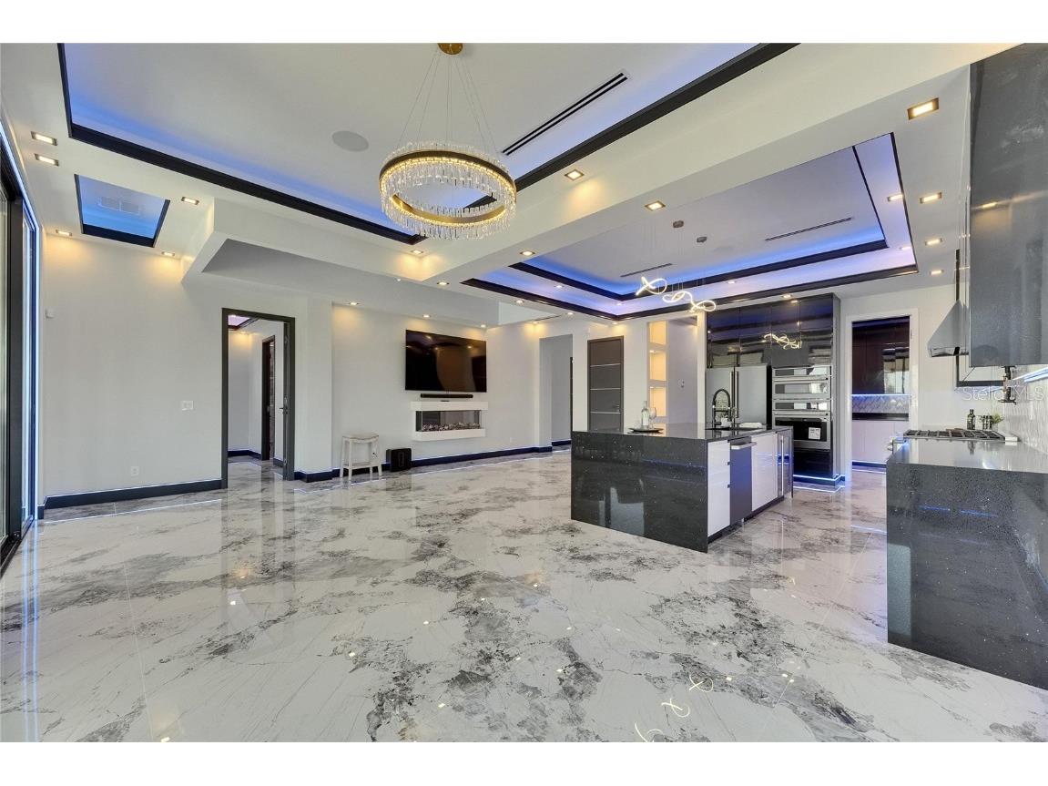 6522 Simone Shores Circle Apollo Beach FL 33572 - ST. CRUEX CANAL TB8389832 image7