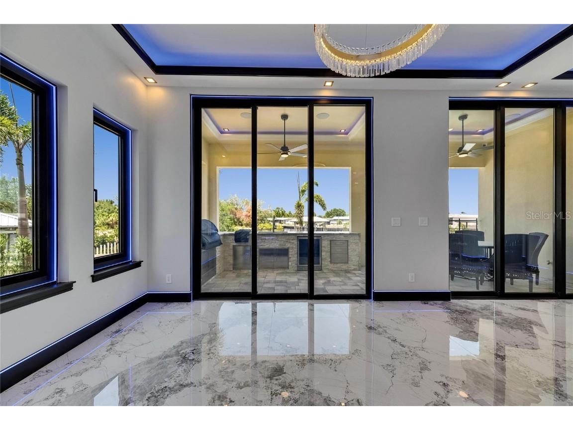 6522 Simone Shores Circle Apollo Beach FL 33572 - ST. CRUEX CANAL TB8389832 image9