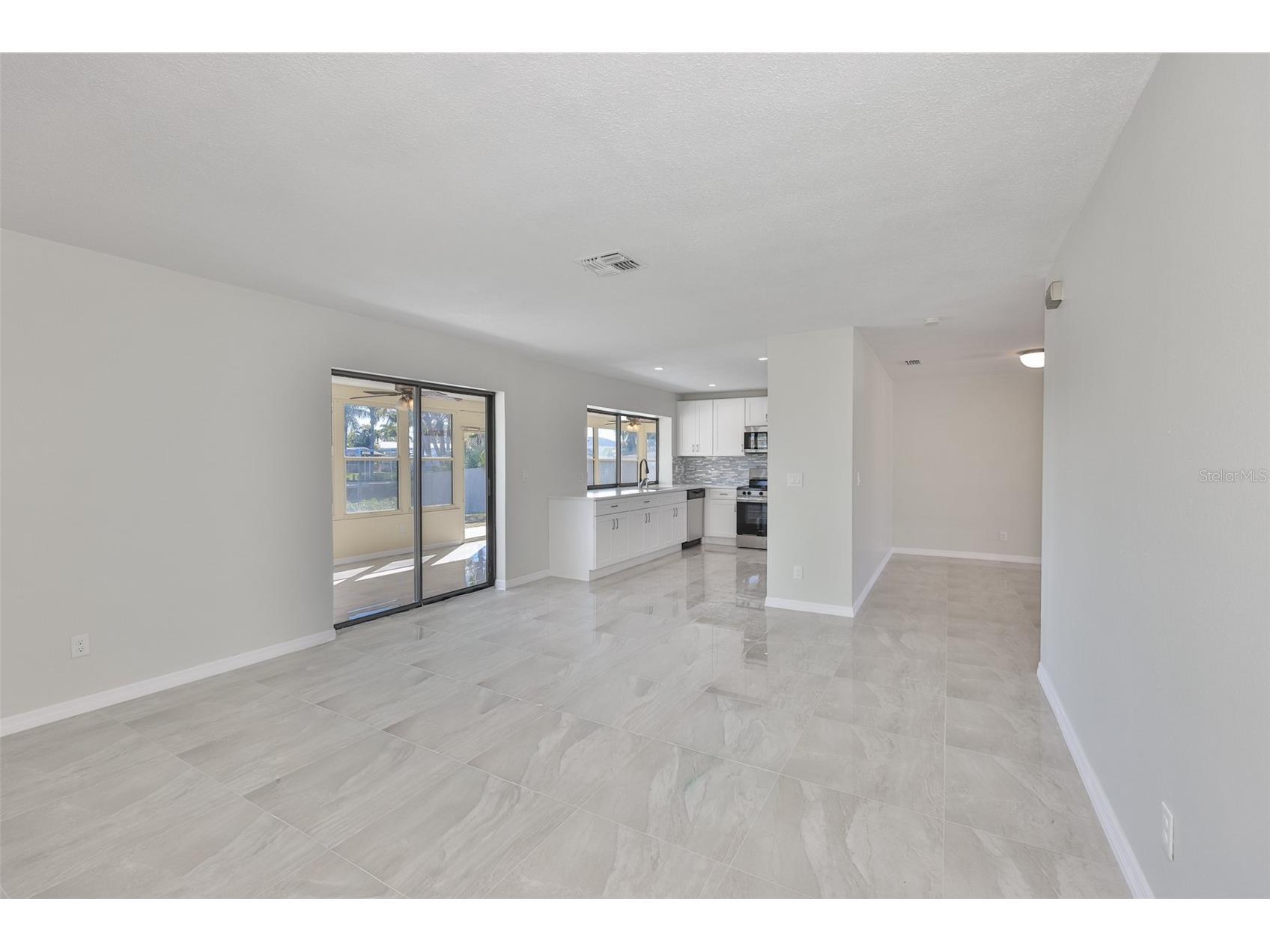 6523 King Palm Way Apollo Beach FL 33572 TB8476395 image28