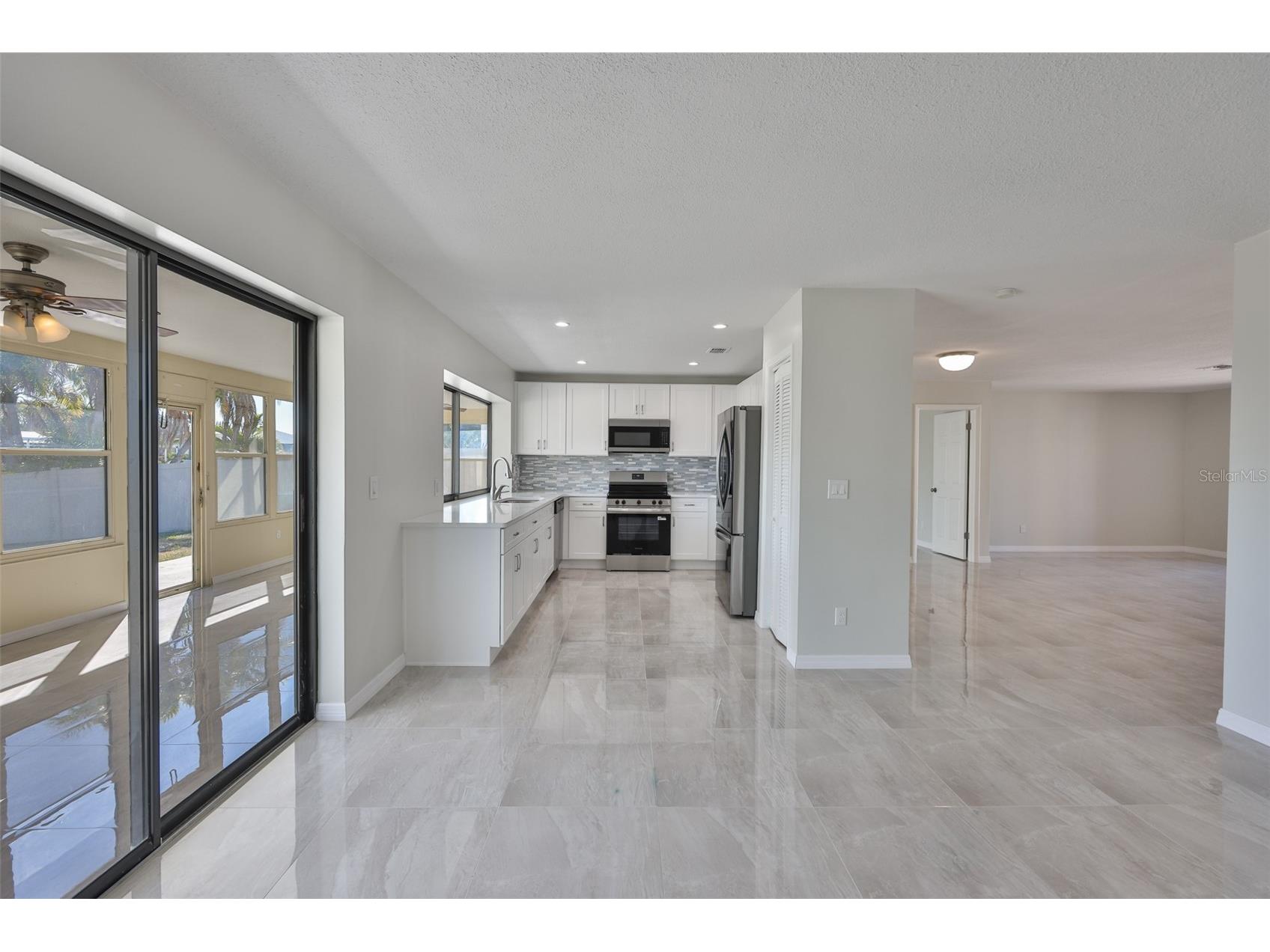 6523 King Palm Way Apollo Beach FL 33572 TB8476395 image30