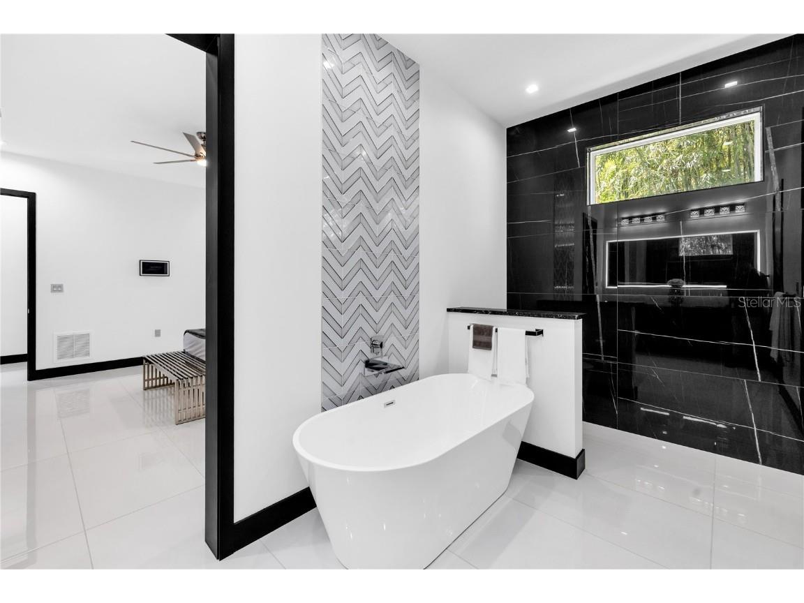 6524 6th Avenue N Saint Petersburg FL 33710 TB8332642 image31