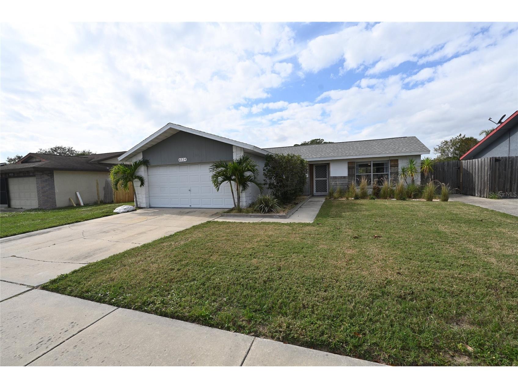 6524 Mauna Loa Boulevard Sarasota FL 34241 A4698747 image2