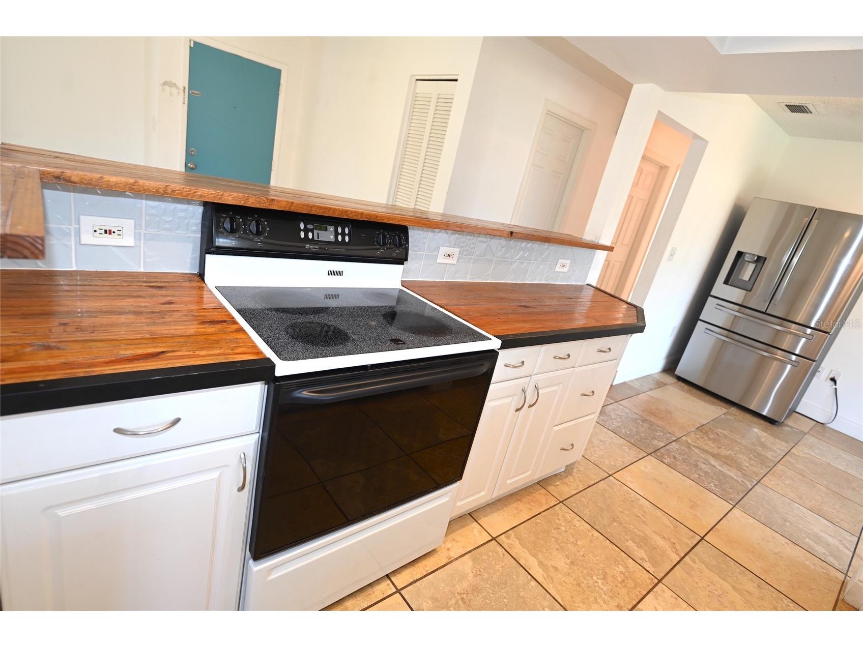 6524 Mauna Loa Boulevard Sarasota FL 34241 A4698747 image3
