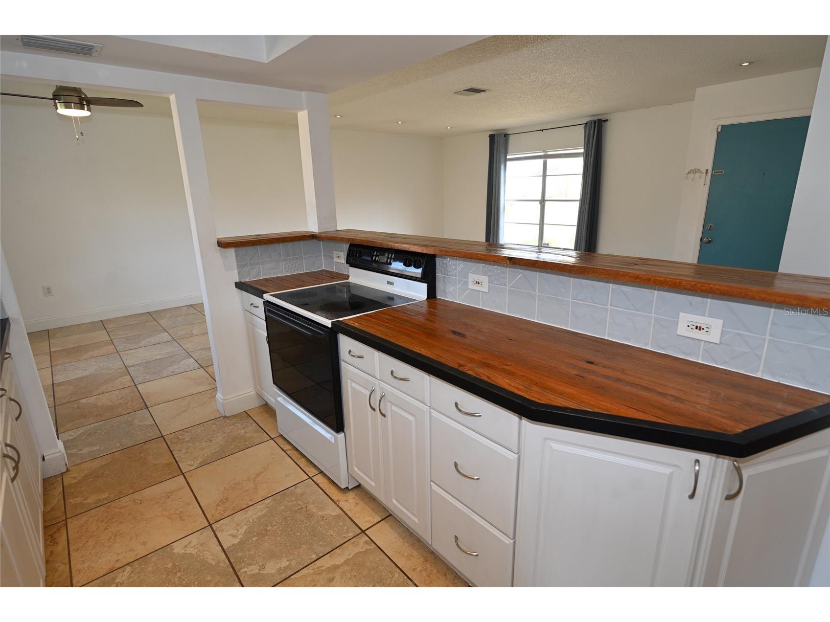 6524 Mauna Loa Boulevard Sarasota FL 34241 A4698747 image4