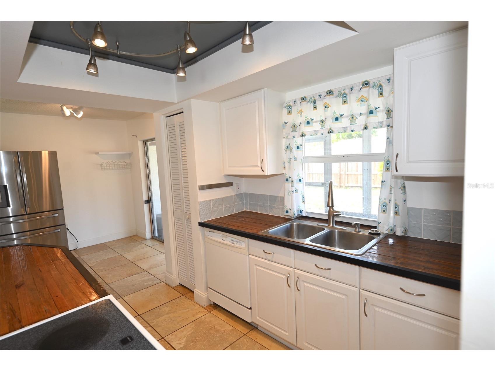6524 Mauna Loa Boulevard Sarasota FL 34241 A4698747 image5