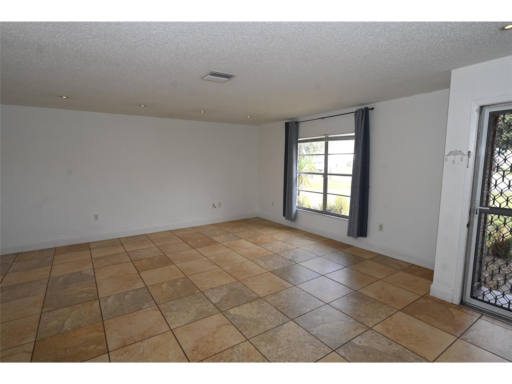 6524 Mauna Loa Boulevard Sarasota FL 34241 A4698747 image9