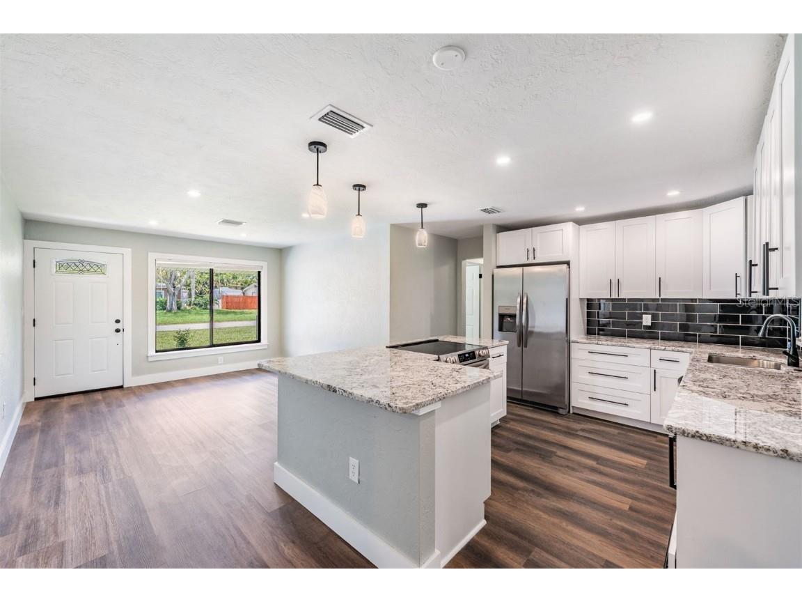 6525 15th Street N Saint Petersburg FL 33702 TB8412266 image10