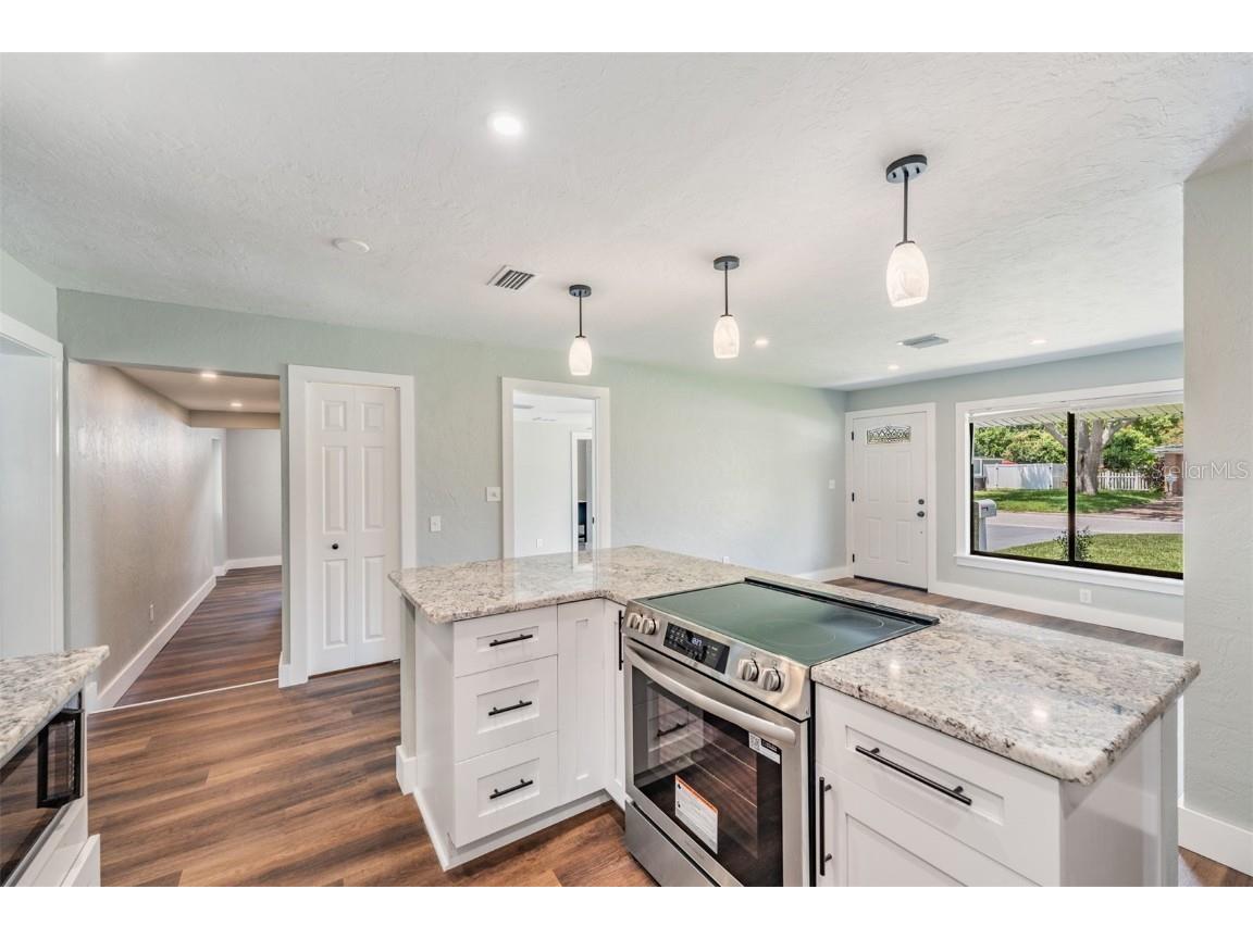 6525 15th Street N Saint Petersburg FL 33702 TB8412266 image12