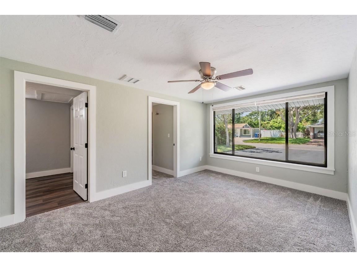 6525 15th Street N Saint Petersburg FL 33702 TB8412266 image17