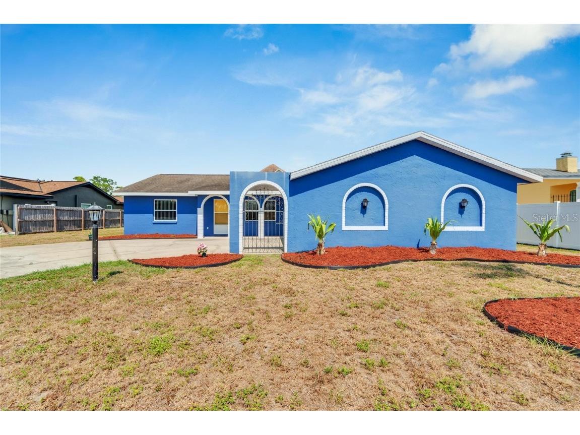 6525 Manila Palm Way Apollo Beach FL 33572 - MANILA PALM CANAL T3528385 image1