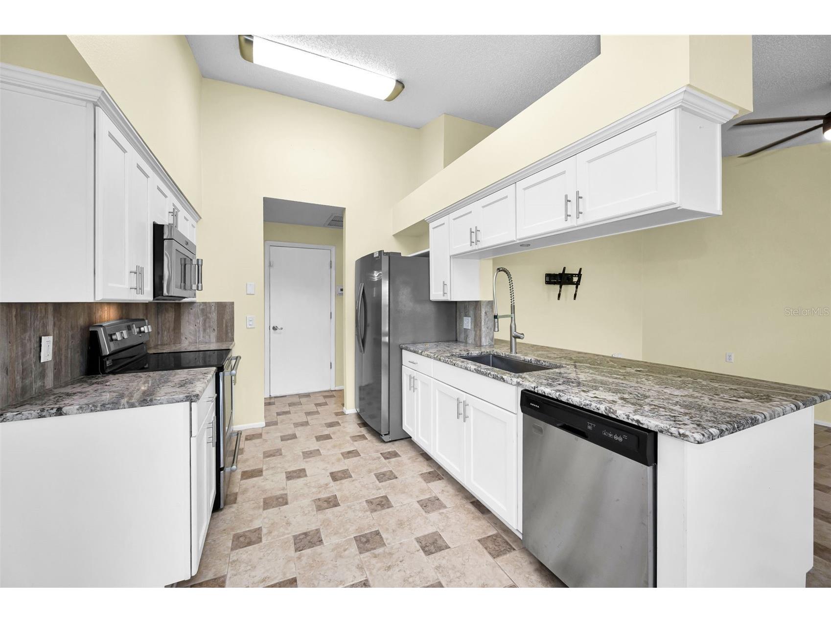 6525 Pine Walk Drive New Port Richey FL 34655 W7881805 image12