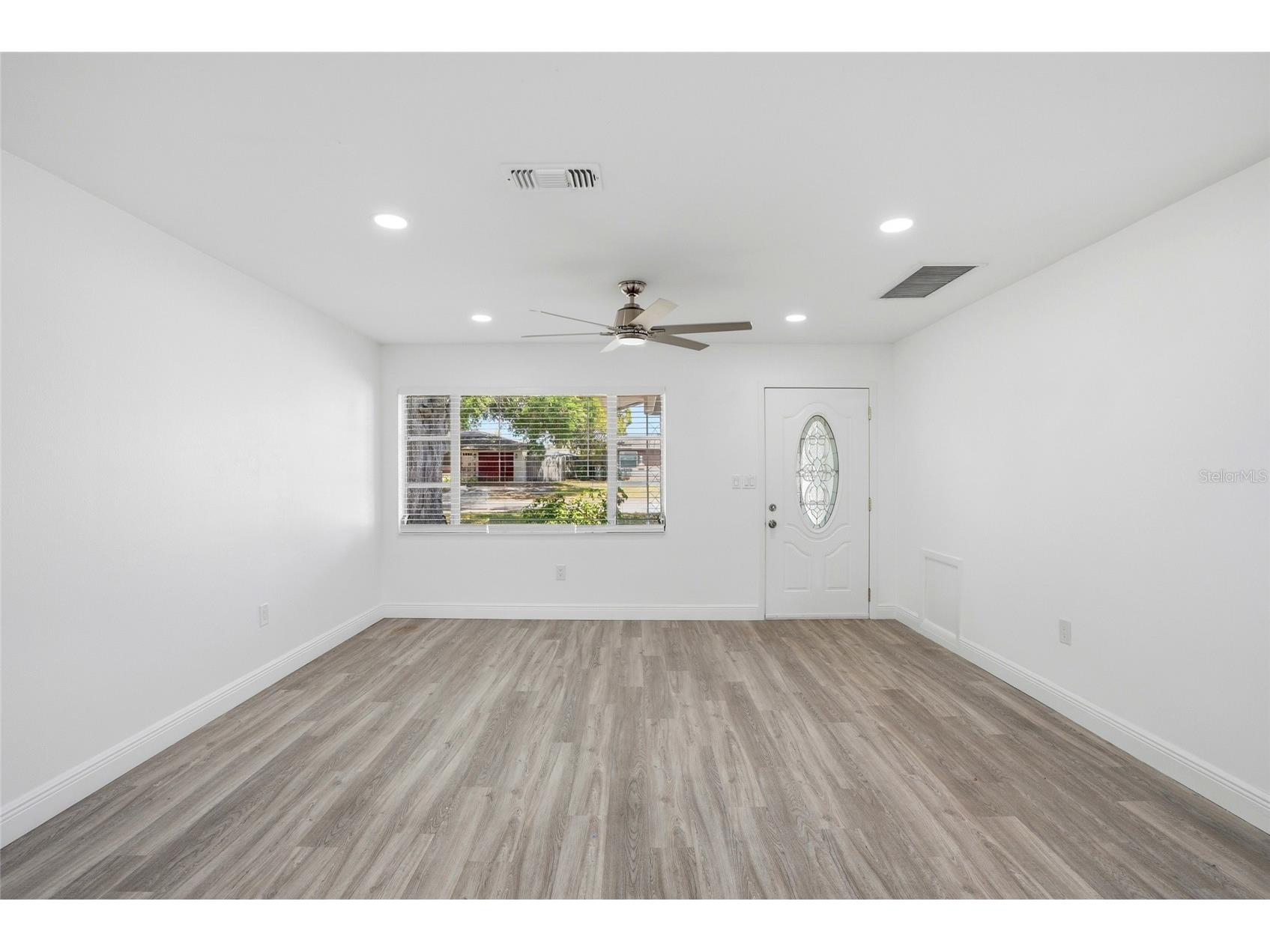 6526 43rd Avenue N Kenneth City FL 33709 TB8496816 image5