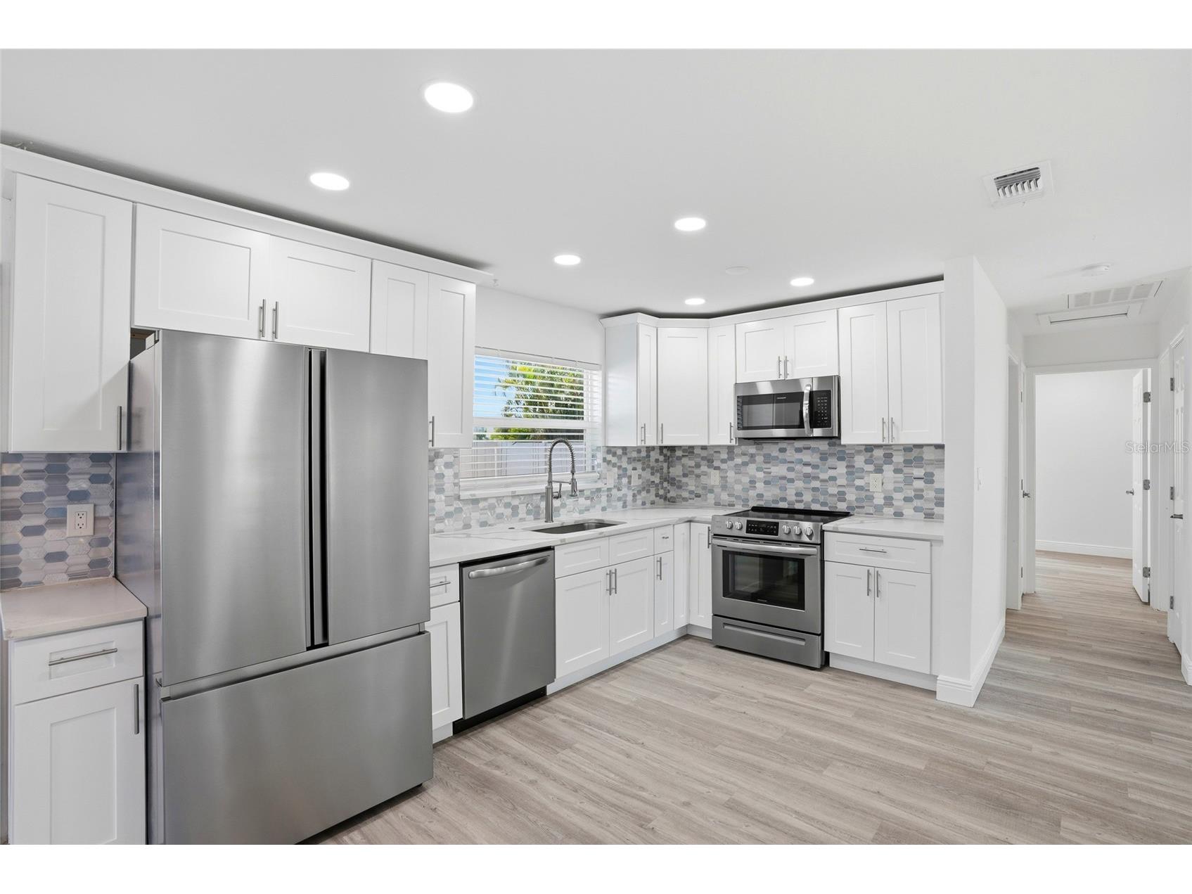 6526 43rd Avenue N Kenneth City FL 33709 TB8496816 image9