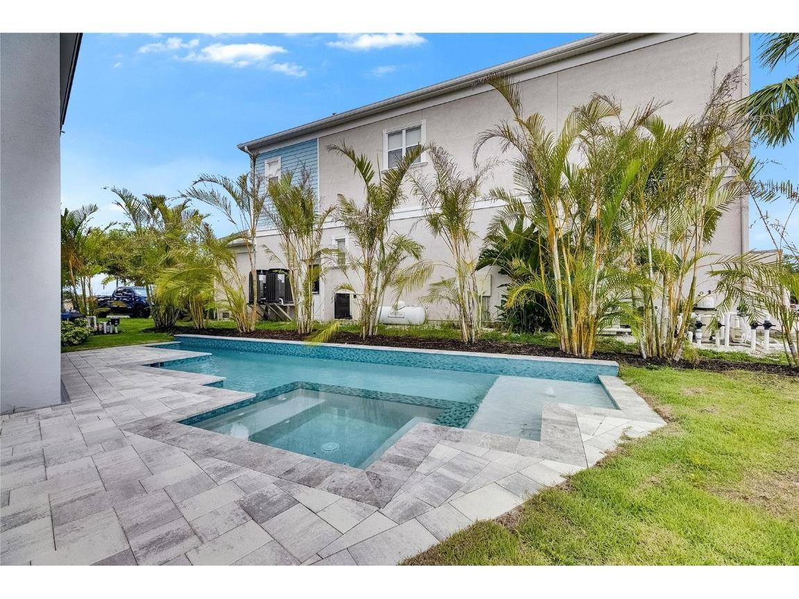 6526 Simone Shores Circle Apollo Beach FL 33572 - ST CRUEX CANAL TB8391409 image2