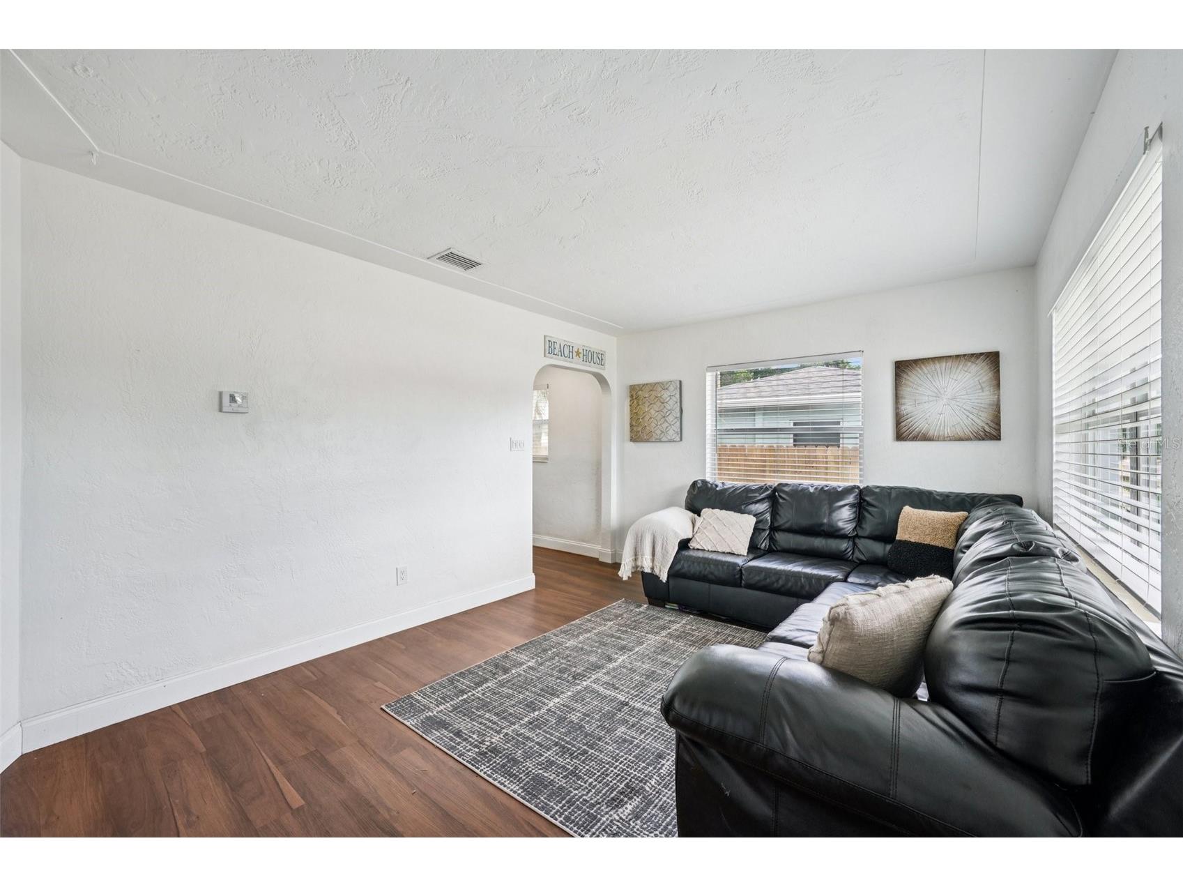 6527 3rd Avenue S Saint Petersburg FL 33707 TB8496005 image4