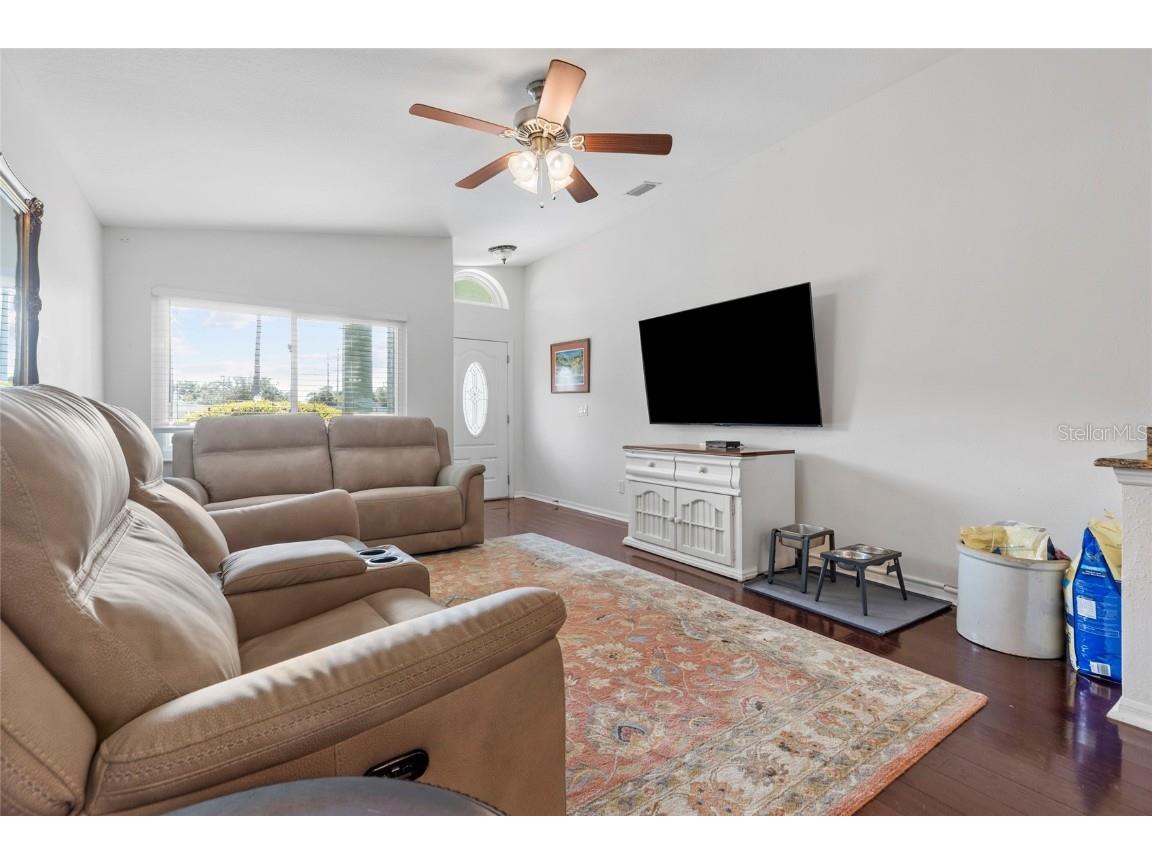 6527 40th Avenue N Saint Petersburg FL 33709 TB8440965 image14