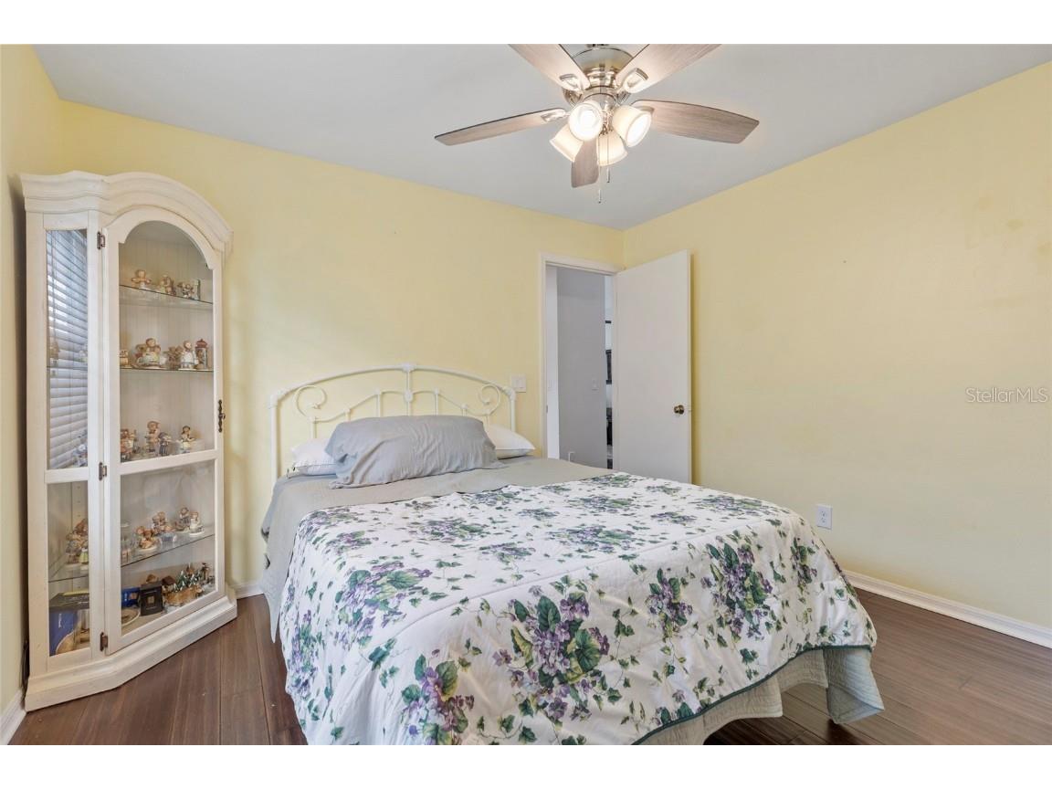 6527 40th Avenue N Saint Petersburg FL 33709 TB8440965 image24