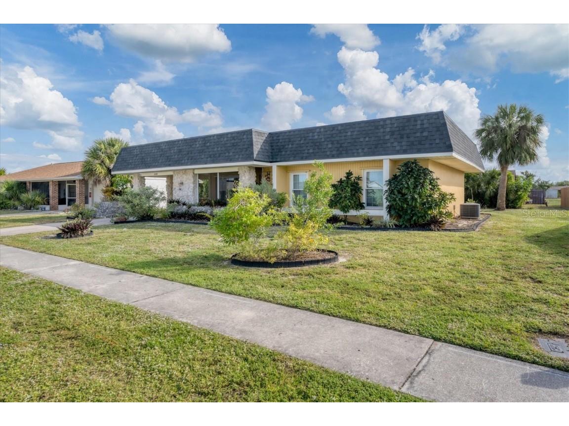6528 Coliseum Boulevard Port Charlotte FL 33981 C7484979 image1