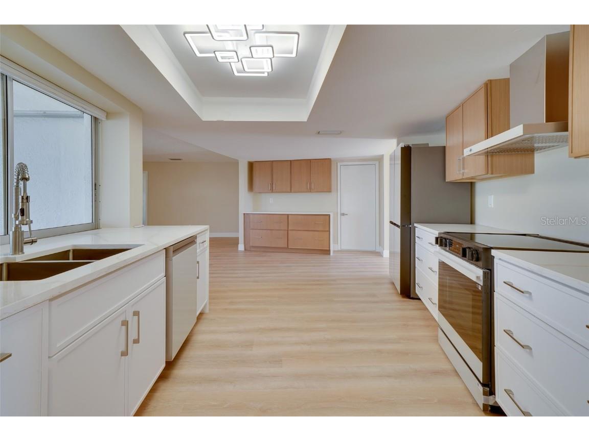 6528 Santiago Court Apollo Beach FL 33572 TB8376268 image10