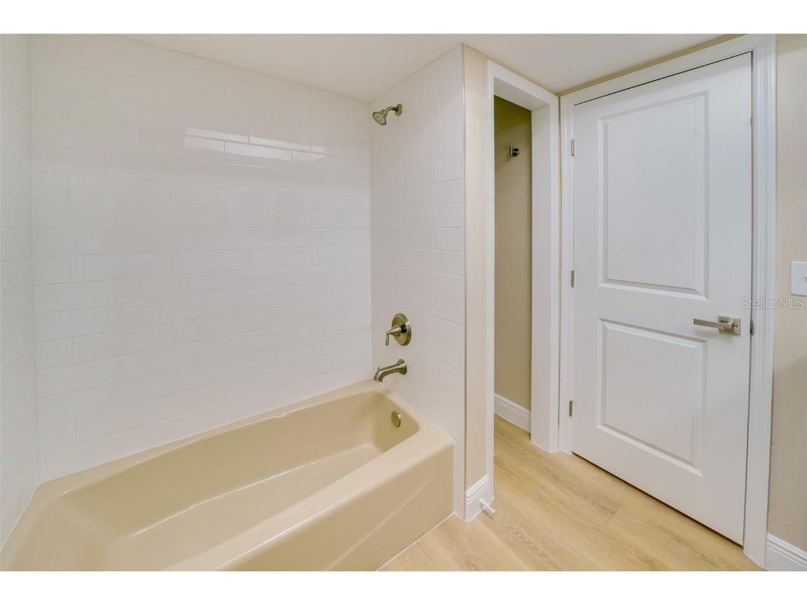 6528 Santiago Court Apollo Beach FL 33572 TB8376268 image19