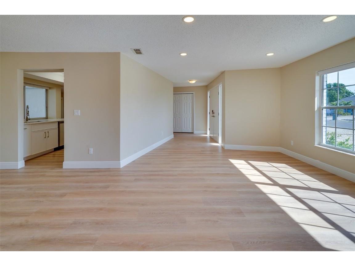 6528 Santiago Court Apollo Beach FL 33572 TB8376268 image4