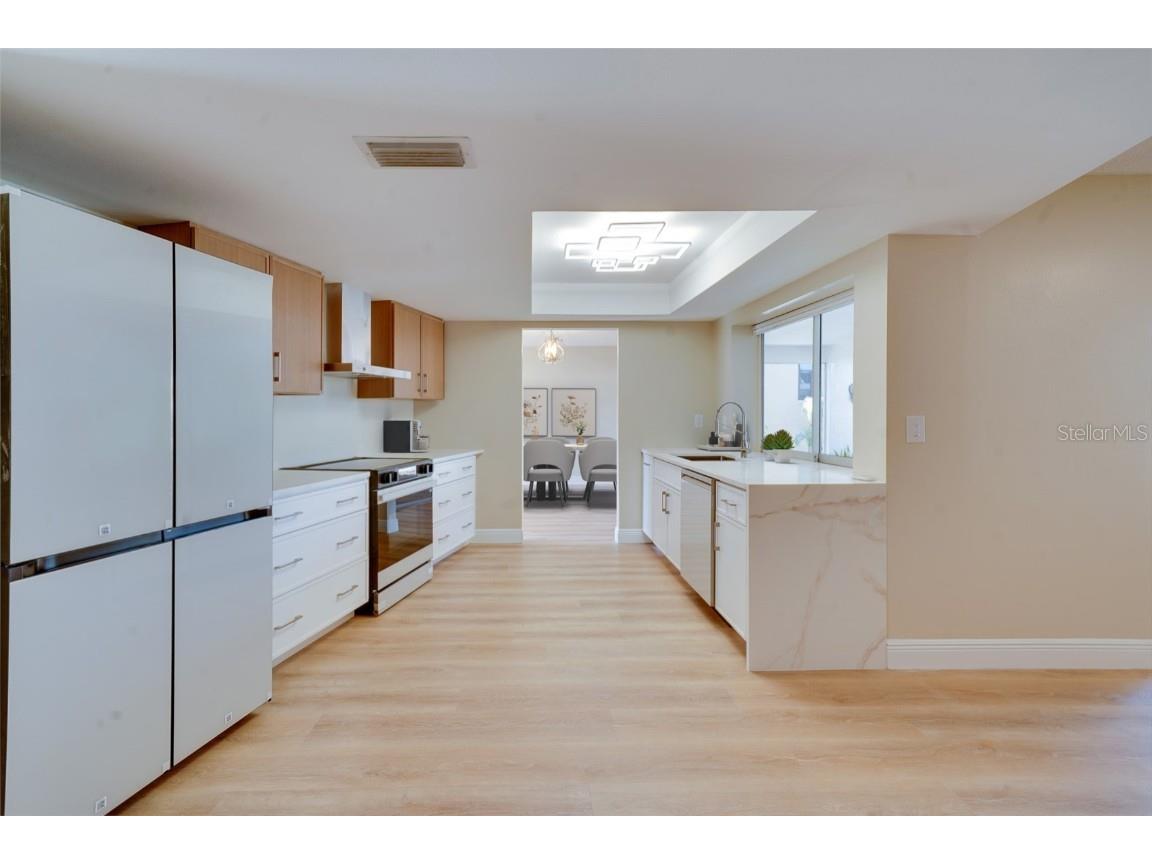 6528 Santiago Court Apollo Beach FL 33572 TB8376268 image8