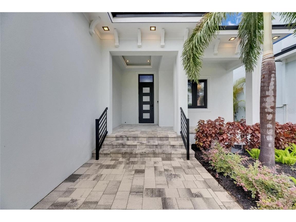 6528 Simone Shores Circle Apollo Beach FL 33572 - ST. CRUEX CANAL TB8392991 image13