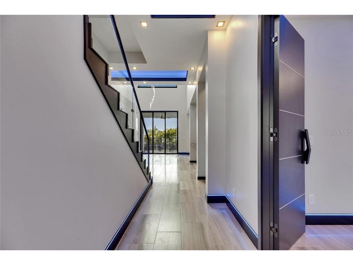 6528 Simone Shores Circle Apollo Beach FL 33572 - ST. CRUEX CANAL TB8392991 image22